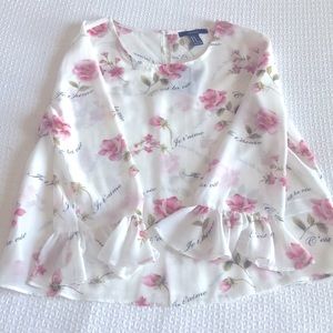 Soft flowy blouse perfect for Date Nite!